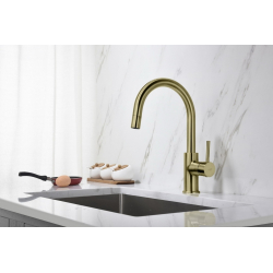 Plaza-mosiądz antyczny